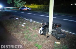 Twee gewonden na aanrijding tussen motorscooter en voetganger Monsterseweg Den Haag