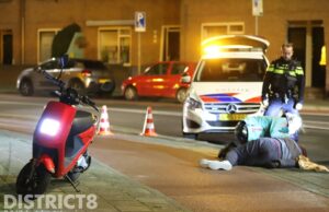 Bestuurder van elektrische snorscooter zwaargewond na val Nieboerweg Den Haag