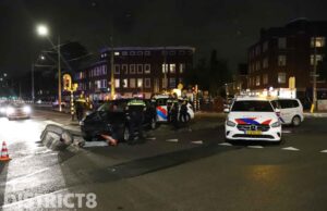 Inzittende vluchten na aanrijding Lorentzplein Den Haag