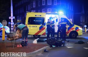Opzittenden van scooter gewond na aanrijding met personenauto Beeklaan Den Haag