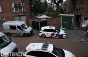 Overleden man aangetroffen in achtertuin Laakkade Den Haag