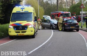 Gewonde na frontale botsing Binnenweg Zoetermeer