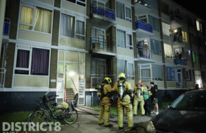 Vier gewonden bij brandstichting op balkon van woning Plantenoord Den Haag
