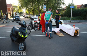 Fietser gewond na aanrijding met scooterrijder Stalpaert van der Wieleweg Delft
