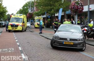 Scooter bestuurder gewond na aanrijding Herenstraat Wateringen