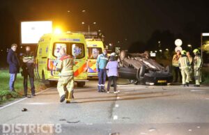 Auto belandt op de kop na aanrijding Prinses Beatrixlaan Rijswijk