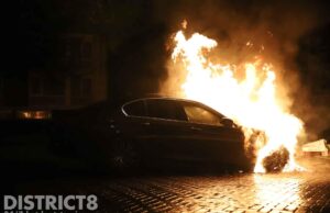 Geparkeerde auto gaat in vlammen op Zonneoord Den Haag