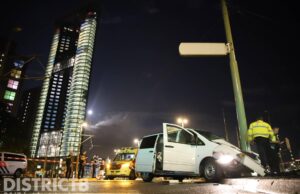 Inzittende gewond na aanrijding Rijswijkseplein Den Haag