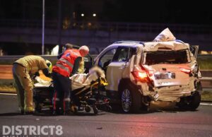 Snelweg volledig afgesloten door ongeluk met vrachtwagen A12 Den Haag