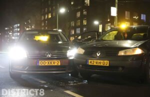 Lichtgewonde bij aanrijding tussen twee auto’s Dedemsvaartweg Den Haag