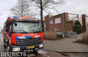 Basisschool ontruimd vanwege omvallende bomen Julianalaan Pijnacker