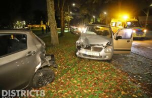 Ravage nadat automobilist met auto tegen geparkeerde auto klapt Buitenhofdreef Delft