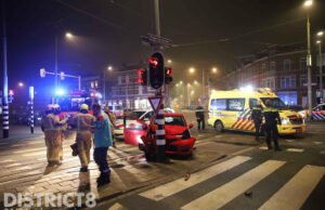 Gewonden bij eenzijdig ongeval Loosduinseweg Den Haag