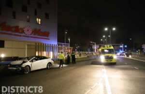 Gewonden en auto op z’n kop na flink ongeval Europaweg Zoetermeer