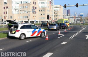 Flinke schade na kop-staart aanrijding bij verkeerslicht Binckhorstlaan Den Haag
