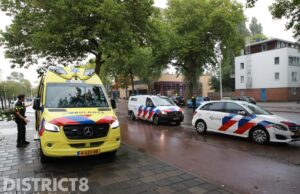 Slachtoffer van steekpartij aangetroffen tegenover politiebureau Beresteinlaan Den Haag