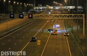 Gewonde bij ongeval waarbij auto over de kop slaat op afrit A12 Zoetermeer