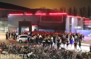 Club ontruimd na afsteken van een rookbom Van der Hagenstraat Zoetermeer