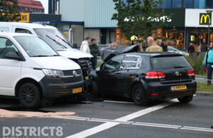 Gewonden bij frontale aanrijding Binckhorstlaan Den Haag