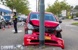 Auto zwaar beschadigd na eenzijdig ongeval ‘s-Gravelandseweg Schiedam