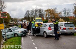 Twee gewonden bij aanrijding Oostgaag Maasland