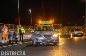 Gewonden en ravage op snelweg na aanrijding met motoren en een auto A20 Maassluis