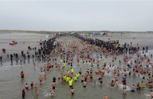 Westlandse Nieuwjaarsduik met succes gedoken Beukel ‘s-Gravenzande