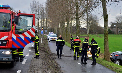 16 december Automonteur beland met auto klant in sloot Middelweg Zoetermeer