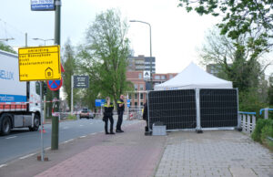 Overleden persoon aangetroffen in water Kleine Veenkade Den Haag