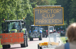 Eerste boeren met tractoren op Malieveld in Den Haag