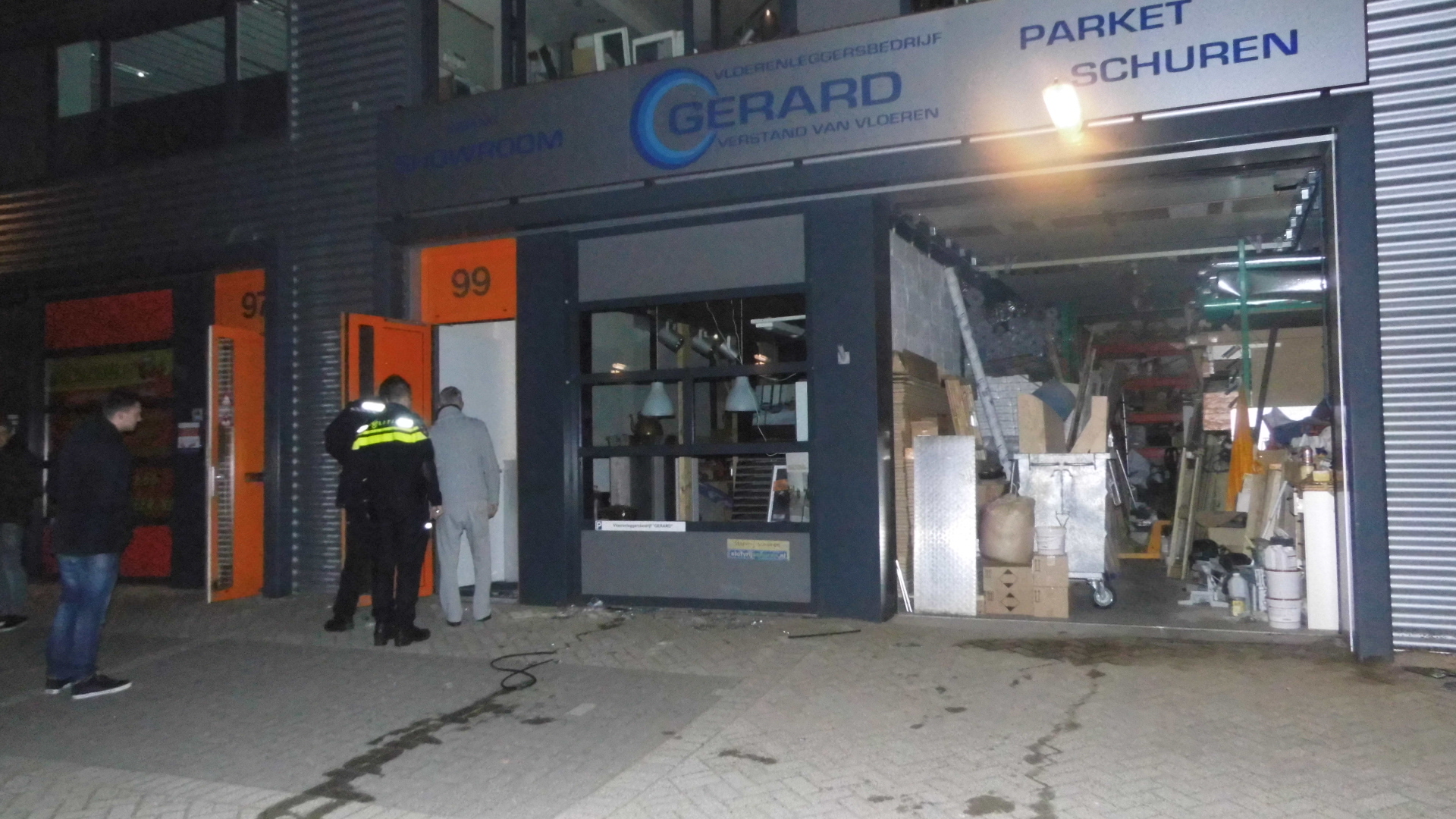 2 oktober Brandende deurmat zorgt voor rookontwikkeling in bedrijfspand Berkel en Rodenrijs