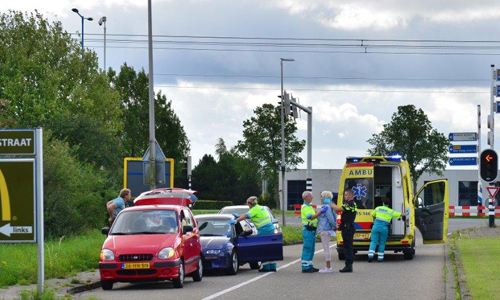 19 augustus Gewonden bij aanrijding tussen twee voertuigen Oostweg Zoetermeer