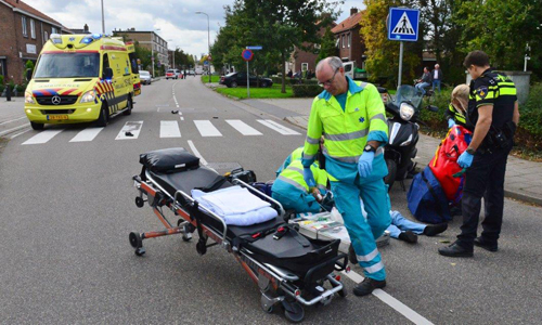 4 oktober Twee gewonden bij aanrijding tussen motorrijder en fietser Schoolstraat Zoetermeer
