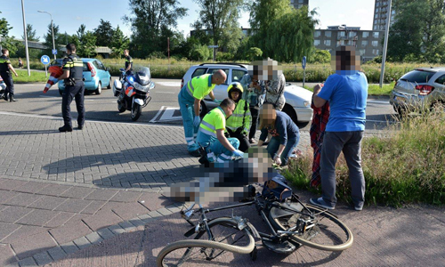 9 juni Fietser zwaargewond na aanrijding met auto Meerzichtlaan Zoetermeer