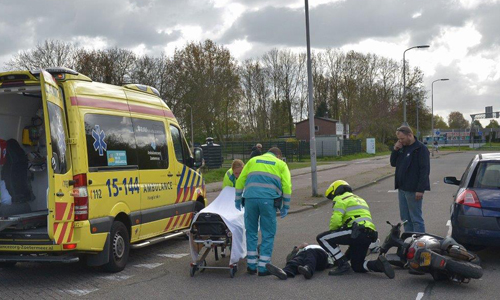 13 april Scooterrijder gewond bij aanrijding met personenauto Rokkeveenseweg Zoetermeer