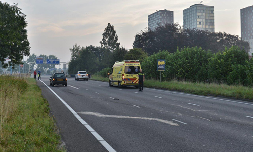 28 augustus Vier gewonden bij kop-staart aanrijding op Afrikaweg Zoetermeer