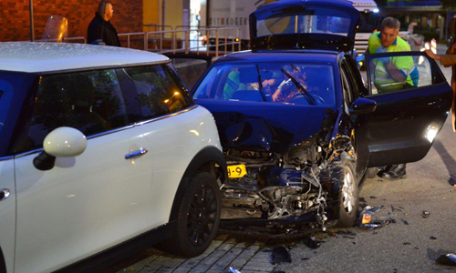 7 september Bestuurder laat gewonden bijrijders achter na aanrijding Nederlandlaan Zoetermeer
