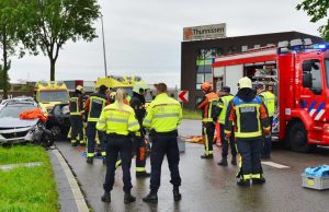 Drie gewonden bij flink ongeval N209 Benthuizen