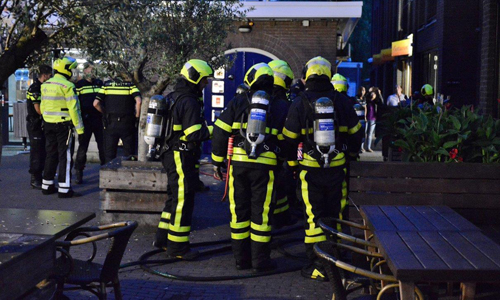 15 juni Brandweer lang bezig met brand in spouwmuur Dorpsstraat Zoetermeer