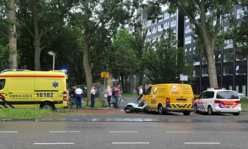 6 augustus Scooterrijdster gewond bij ongeval Wassenaarseweg Leiden