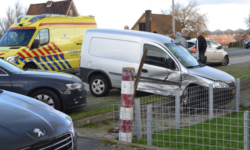 3 februari Aanrijding tussen busje en politiewagen Poeldijkseweg Monster