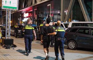 Persoon aangehouden door arrestatieteam na gevaarlijke klim op hijskraan Prins Willem-Alexanderhof Den Haag