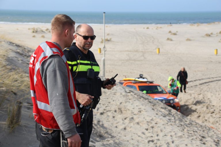 Grote Zoektocht In Duinen Naar Vermiste Vrouw Monster - District8.net