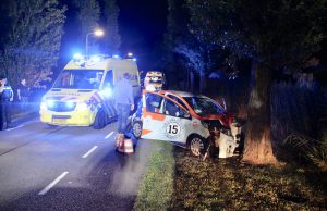 Drie zwaargewonden bij zware crash tegen boom De Poel Monster