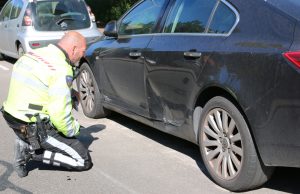 Motorrijder crasht; Erasmusweg deels afgesloten