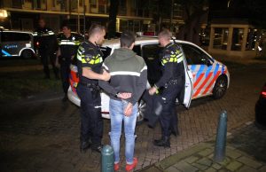 Rennen over auto’s, bedreigingen en vernielingen; 3 aanhoudingen in het centrum van Den Haag