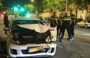 Flinke schade bij frontale aanrijding Vaillantlaan Den Haag