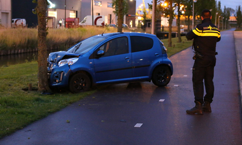 2 mei Twee inzittenden gewond bij éénzijdig ongeval Barbier Wateringen