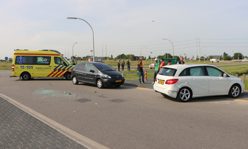 8 juni Flinke klapper tussen drie voertuigen Egmondland Den Hoorn
