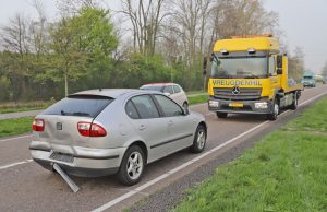 Flinke schade na kop-staart aanrijding Woudseweg Schipluiden